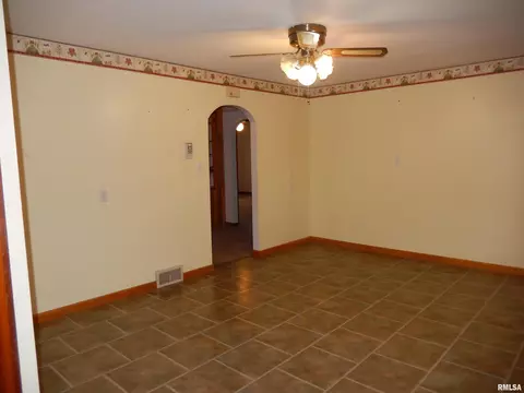 Living - 741 Bobby Ave, Macomb, IL 61455 photo 4 of 5