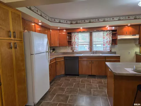 Kitchen - 741 Bobby Ave, Macomb, IL 61455 photo 4 of 6
