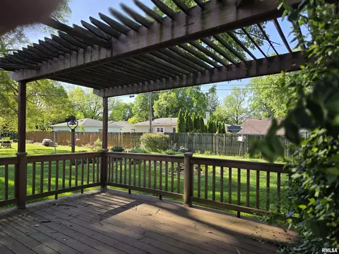 Exterior - 741 Bobby Ave, Macomb, IL 61455 photo 7 of 9