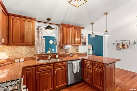 302 Carlock Ct, Washington, IL 61571 photo 13