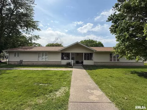 172 James Dr # C, Macomb, IL 61455
