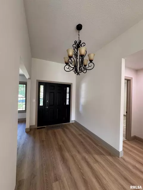 12101 N 1050th Rd, Macomb, IL 61455 photo 2
