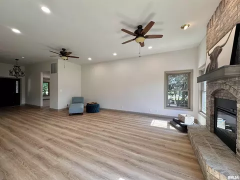 12101 N 1050th Rd, Macomb, IL 61455 photo 8