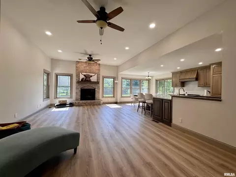 12101 N 1050th Rd, Macomb, IL 61455 photo 6
