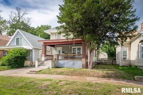 1805 W Fredonia Ave, Peoria, IL 61606