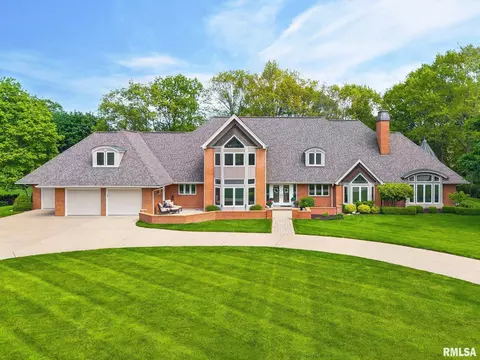 41 Oak Ridge Pt, Morton, IL 61550