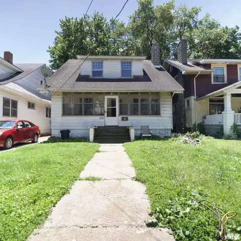 214 E Thrush Ave, Peoria, IL 61603