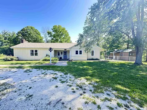 1500 Cobden School Rd, Cobden, IL 62920