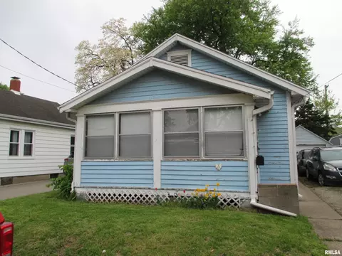 128 Putnam St, East Peoria, IL 61611
