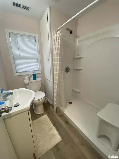 Bath - 35 W Beech St, Canton, IL 61520 photo 1 of 1