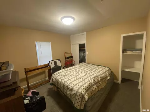 Bedroom - 35 W Beech St, Canton, IL 61520 photo 2 of 3