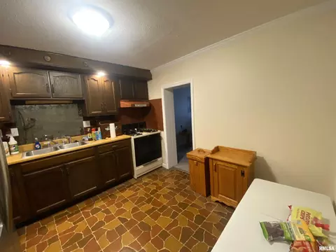 Kitchen - 35 W Beech St, Canton, IL 61520 photo 1 of 2