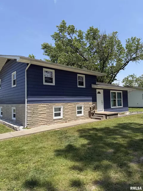 12945 Bowling Alley Rd, Benton, IL 62812