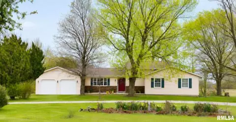 23397 N Taylor Rd, Canton, IL 61520