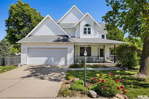 200 Lexington Dr, Washington, IL 61571