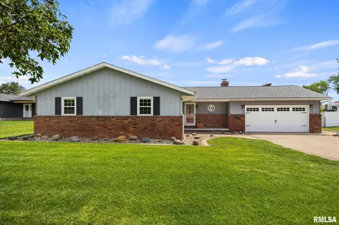 624 N Nebraska Ave, Morton, IL 61550