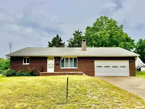 1305 Lawndale Ave, Pekin, IL 61554