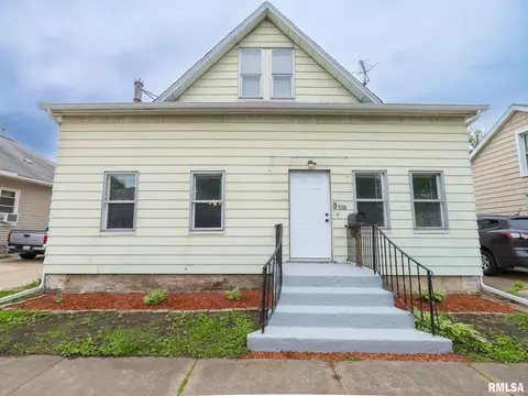 310 Catherine St, Pekin, IL 61554