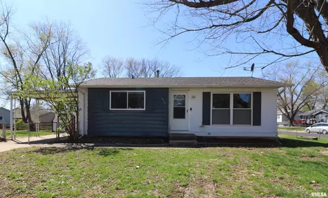 5819 N Sedley St, Peoria, IL 61615