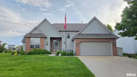 3210 Monterey Rd, Bloomington, IL 61704