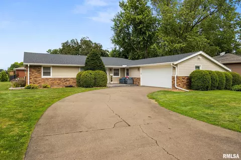 101 N Missouri Ave, Morton, IL 61550