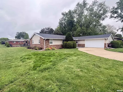 101 N Missouri Ave, Morton, IL 61550