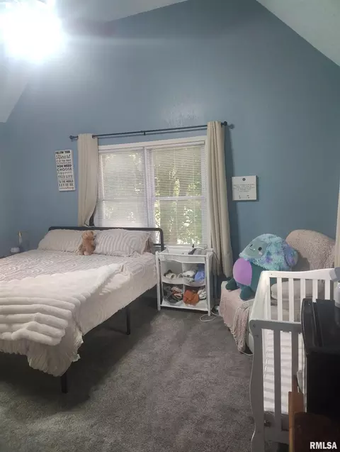 Bedroom - 362 E Ash St, Canton, IL 61520 photo 2 of 9