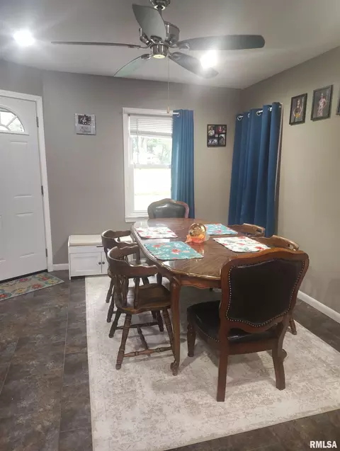 Dining - 362 E Ash St, Canton, IL 61520 photo 1 of 2