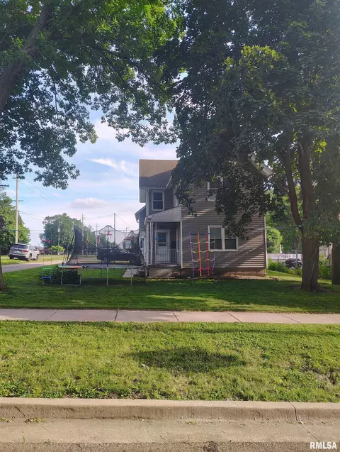Exterior - 362 E Ash St, Canton, IL 61520 photo 1 of 2