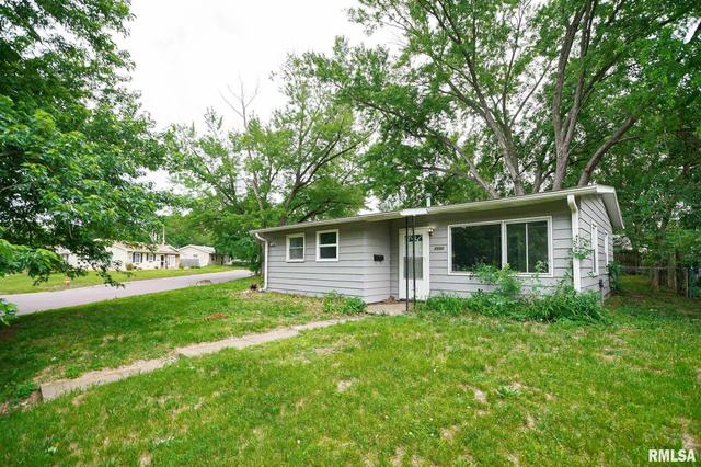 1501 Fenley St, Pekin, IL 61554