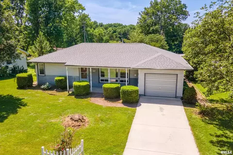 326 N Fly Ave, Goreville, IL 62939