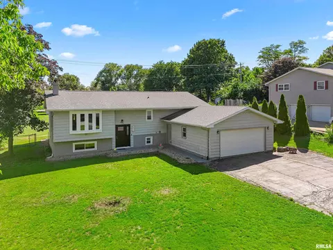 5310 E Lawrence Ave, Chillicothe, IL 61523