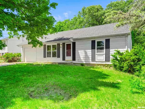 339 Maria St, East Peoria, IL 61611