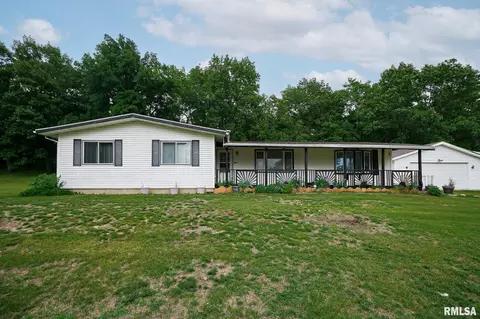 10146 Evergreen Dr, Manito, IL 61546