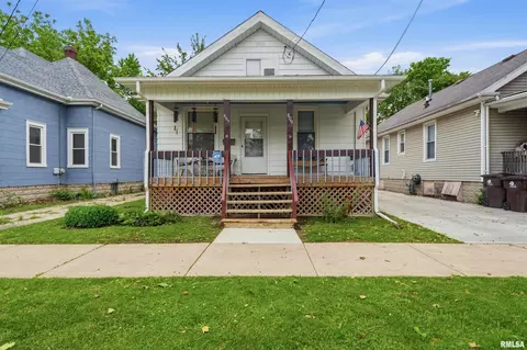 809 E Republic St, Peoria, IL 61603