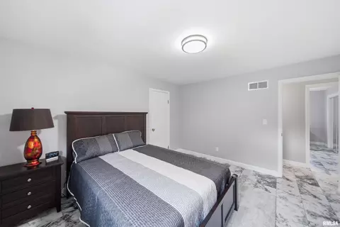 Bedroom - 202 E Hanover Pl, Peoria, IL 61614 photo 7 of 15