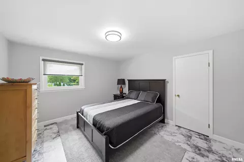 Bedroom - 202 E Hanover Pl, Peoria, IL 61614 photo 5 of 15