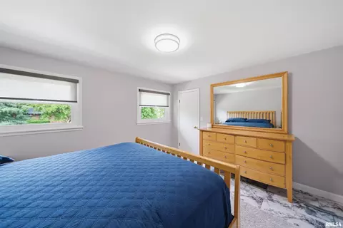 Bedroom - 202 E Hanover Pl, Peoria, IL 61614 photo 4 of 15