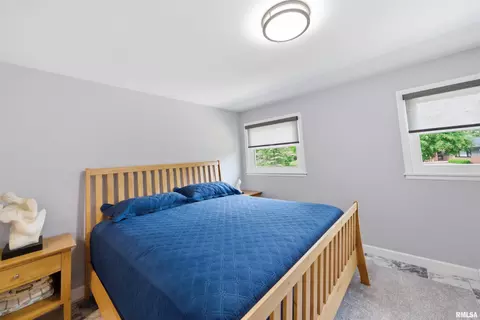 Bedroom - 202 E Hanover Pl, Peoria, IL 61614 photo 1 of 15