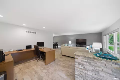 Other - 202 E Hanover Pl, Peoria, IL 61614 photo 2 of 18
