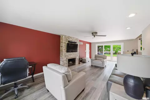 Other - 202 E Hanover Pl, Peoria, IL 61614 photo 4 of 18