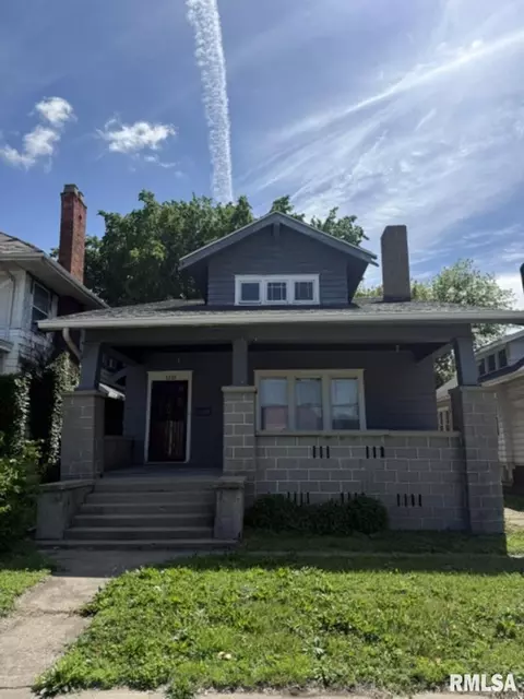 1220 N University St, Peoria, IL 61606