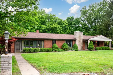 801 Oakwood Rd, East Peoria, IL 61611