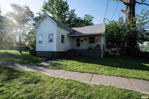 Other - 304 E Webster St, Benton, IL 62812 photo 2 of 3