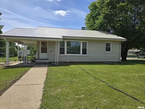 Exterior - 110 120 E Valley View Dr, Banner, IL 61520 photo 4 of 16