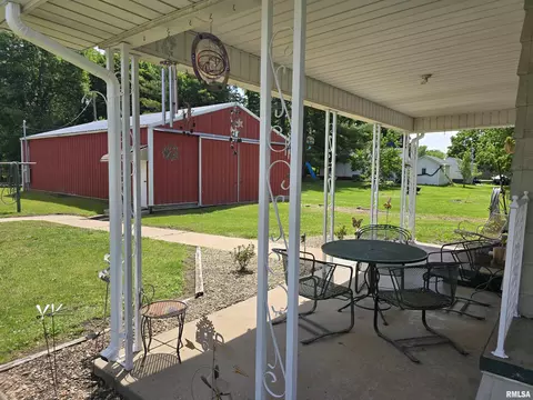 Exterior - 110 120 E Valley View Dr, Banner, IL 61520 photo 15 of 16