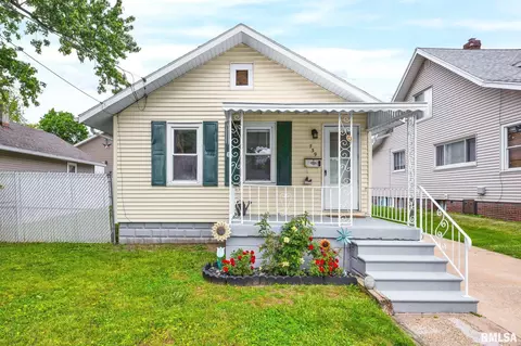 739 E Lake Ave, Peoria Heights, IL 61616