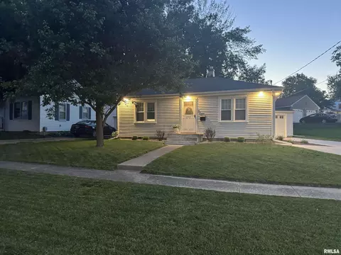 601 Spring St, Washington, IL 61571 photo 21