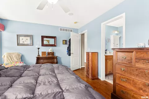 Bedroom - 1802 Prairie Ct, Dunlap, IL 61525 photo 3 of 10