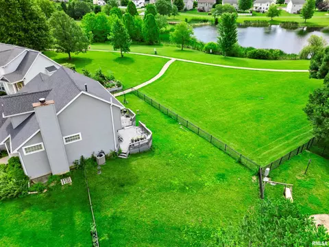 View/Area - 1802 Prairie Ct, Dunlap, IL 61525 photo 5 of 9
